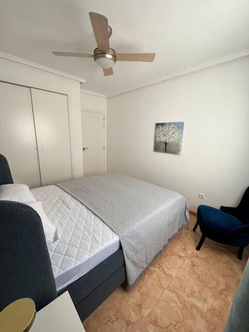 Cozy Apartment 5 Mins To Beach Τορεβιέχα Εξωτερικό φωτογραφία